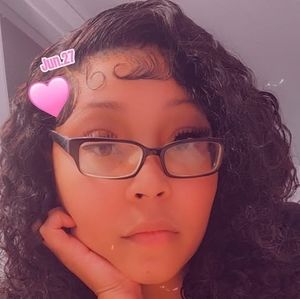 Meet your Posher, Mallory